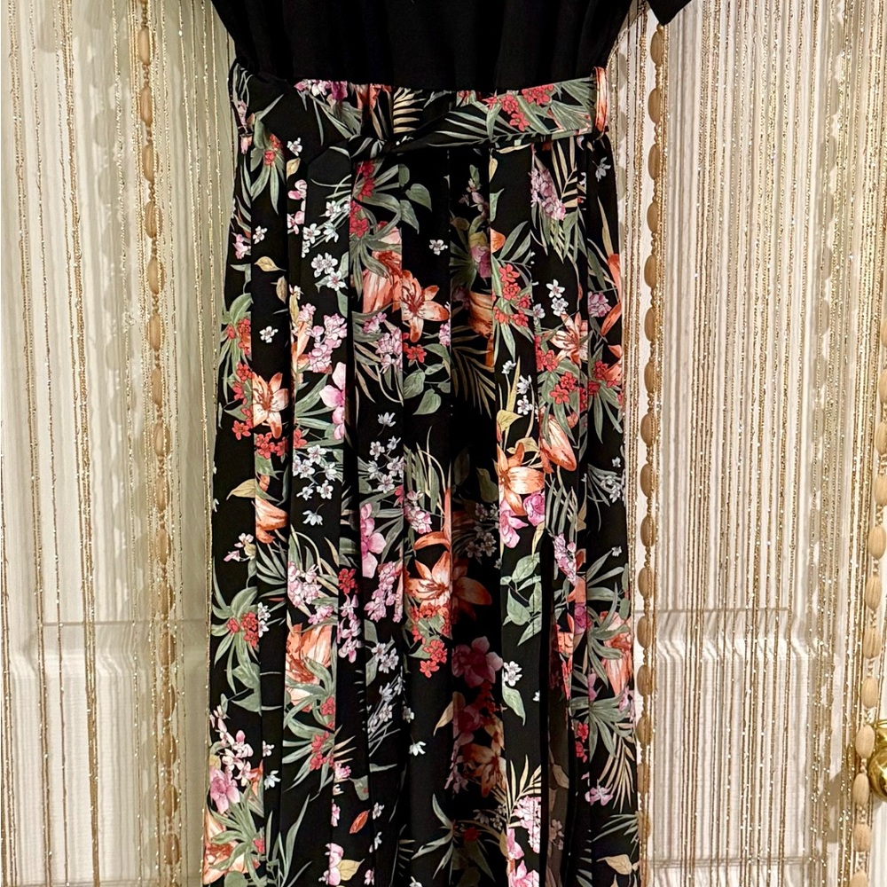 SHEIN Black Floral Maxi Dress